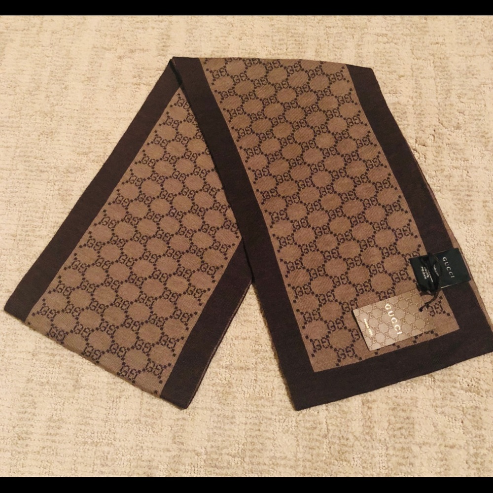 NWT Gucci Polina scarf.